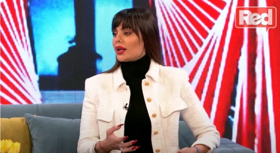 MINA VRBAŠKI HITNO NAPUSTILA SRBIJU Bivša rijaliti učesnica otkrila jezive detalje: "Prijetili su mojoj porodici"