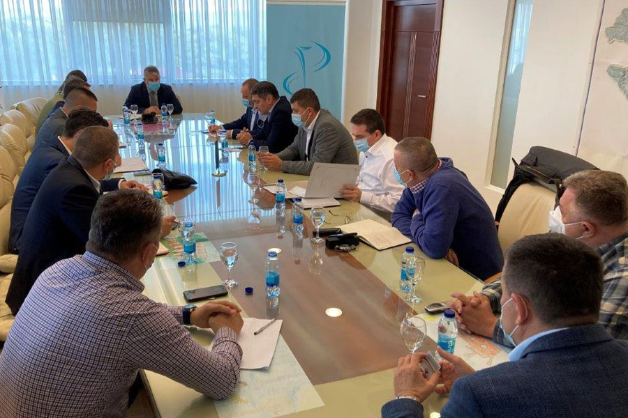 ŠERANIĆ NA SASTANKU SA DIREKTORIMA BOLNICA - moramo nabaviti kiseonik dokazane bezbjednosti