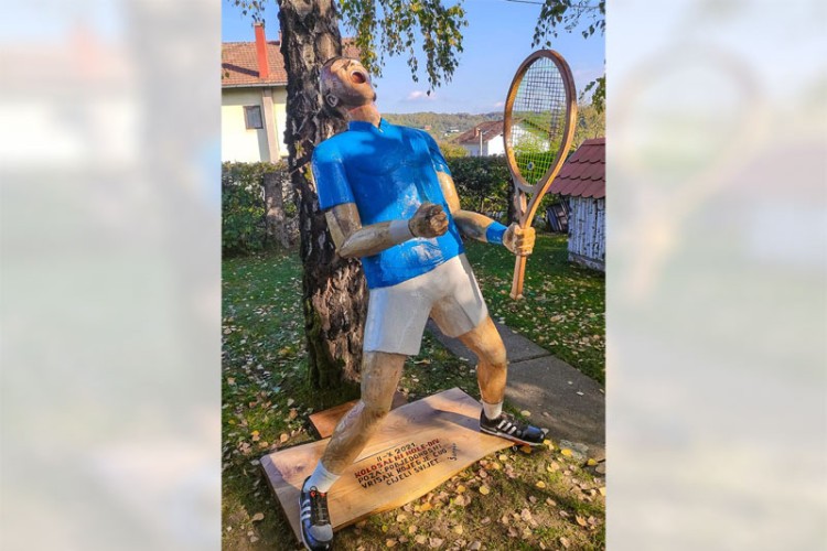 GRANDIOZNI NOLE JEDINSTVEN U SVIJETU Srbački penzioner završio izradu figure najboljeg svjetskog tenisera