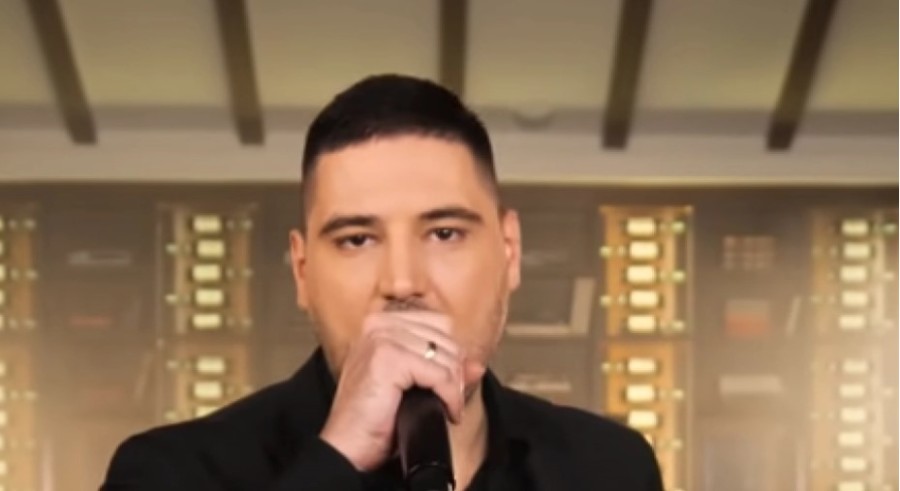 NEVIĐENI BLAM! LJUBA PERUĆICA NA NASTUPU KIPTIO OD BIJESA! Htio sam nekoga da ubijem, gurali smo se i otimali oko mikrofona