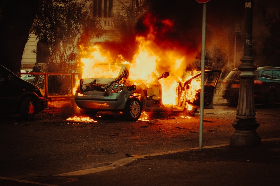 OVAJ ZVUK AKO VAM AUTOMOBIL PROIZVODI, ODMAH STANITE! Kroz sedam minut vam se može zapaliti auto!