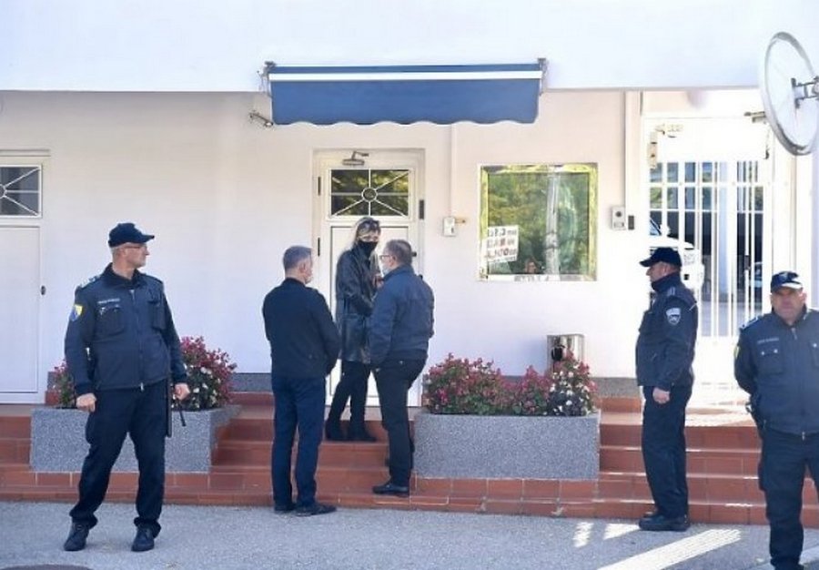 DEMONSTRANTI UŠLI NA SASTANAK U OHR, građani poslali poruke liderima SNSD-a, SDA i HDZ-a