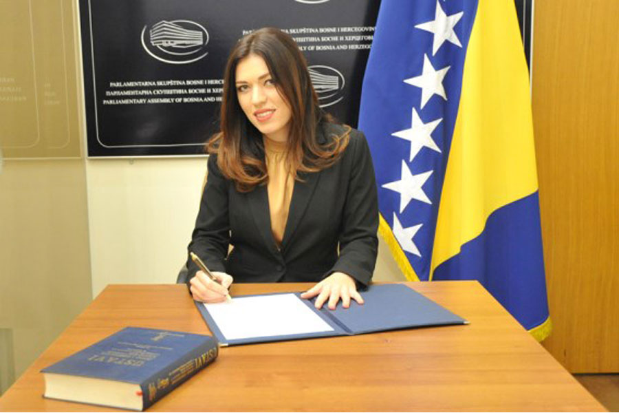VULIĆ: ZVIZDIĆ NASTAVLJA DA MOBINGUJE zaposlene iz reda srpskog i hrvatskog naroda