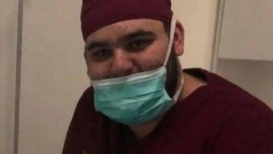 UNAKAZIO NEKOLIKO DJEVOJAKA I KONAČNO IZLAZI PRED LICE PRAVDE Nadriljekar Sava Knežević (23) pred sudom 26. novembra