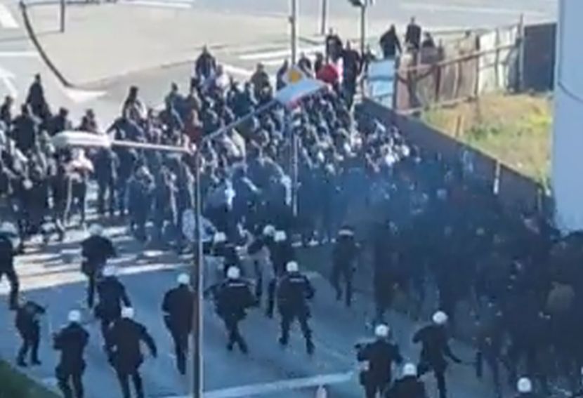 SJEVALE PESNICE I BAKLJE: Žestoka TUČA NAVIJAČA Radničkog i Zvezde u Kragujevcu (VIDEO)
