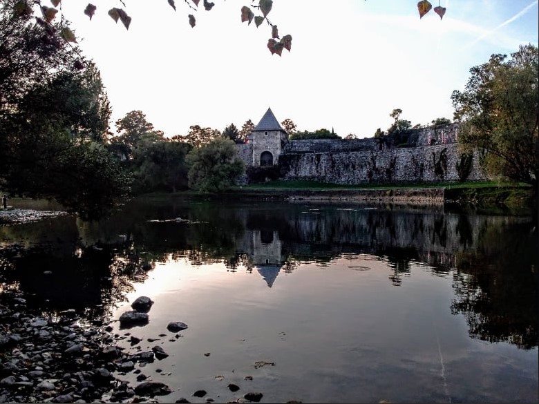 SUTRA POSTEPENO RAZVEDRAVANJE sa sunčanim intervalima