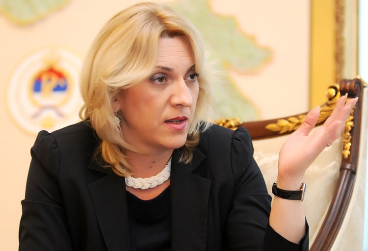 CVIJANOVIĆEVA OČITALA LEKCIJU TURKOVIĆEVOJ: Prokomentarisala promjenu zastave na Ambasadi BiH u SAD