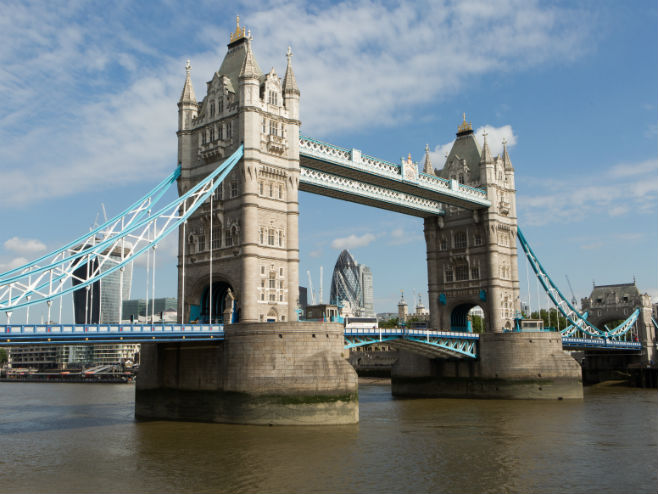 ČUVENI MOST U LONDONU ponovo neprohodan zbog kvara!