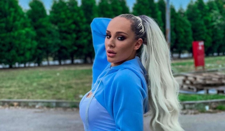 POGLEDAJTE KAKO LUNA ĐOGANI održava svoj atraktivan izgled! Bez vježbanja nema ni zanosnih oblina, ni dobrih fotografija (VIDEO)