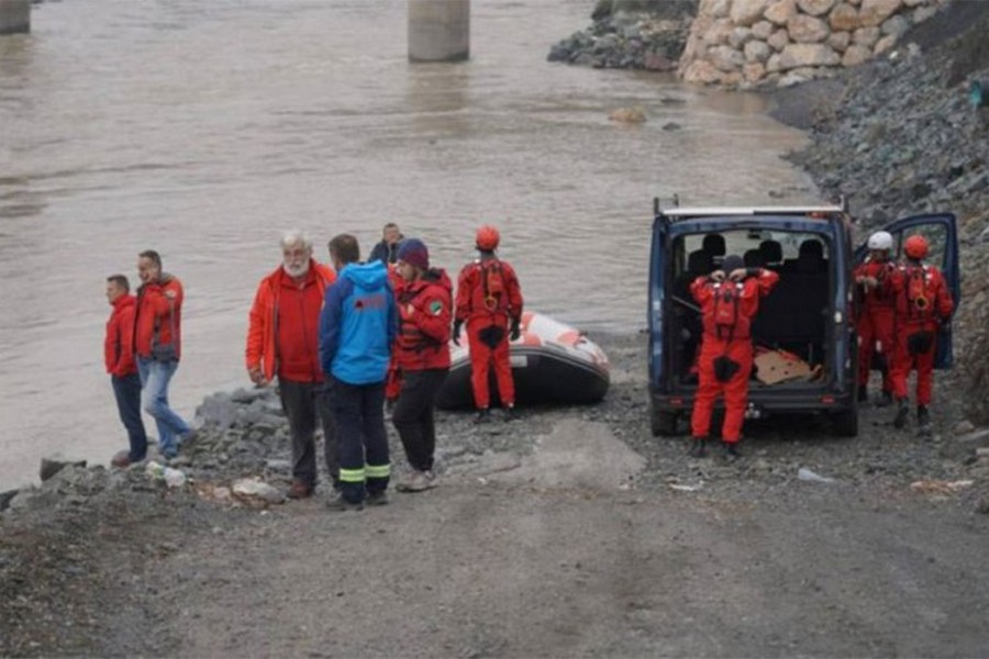 CIVILNA ZAŠTITA PRONAŠLA "OBJEKTE" U BOSNI, vjeruje se da je riječ o drugom radniku