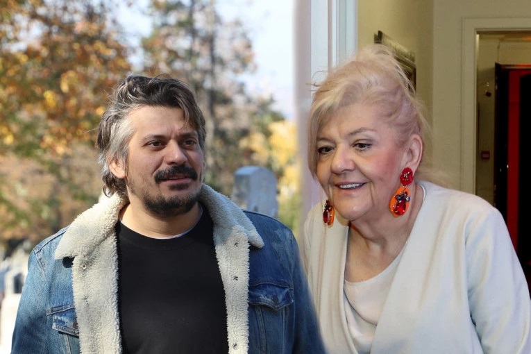 "DA ONA NE BI BRINULA ODANDE...": Sin Marine Tucaković otkrio koje obećanje je dao majci pred smrt!