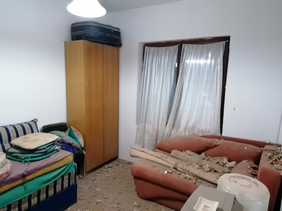 JEZIV PRIZOR U KUĆI MJEŠTANKE IZ LEŠTANA KOJA ŽIVI U BLIZINI FABRIKE: Krš i lom na sve strane poslije eksplozije!