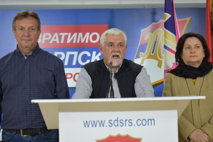 GRANDIĆ: Neprihvatljivo standardizovanje bahatog, anticivilizacijskog istupanja javnih ličnosti!
