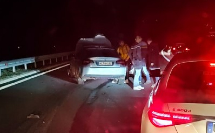 NESREĆA NA AUTO-PUTU: Vozilo ponovo naletjelo na krdo divljih svinja!