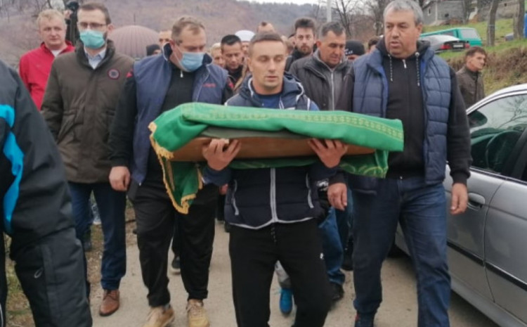 RODITELJI DJEVOJČICE DŽENE DALI ISKAZ U POLICIJI, majka Amila poručila: Sve nam je ovo previše...