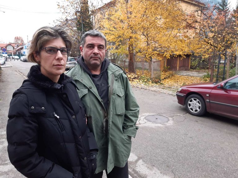 MISTERIJA SE NASTAVLJA Aleksandra i Miloš i dalje traže grobno mjesto svoje bebe
