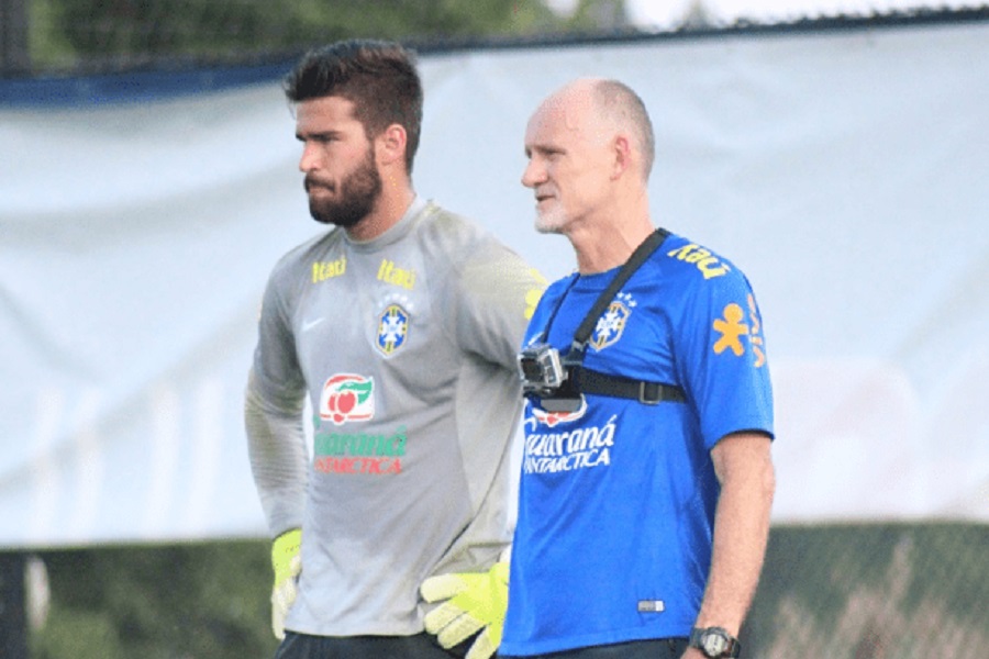 LIVERPULOV GOLMAN doveo brazilsku legendu u klub!