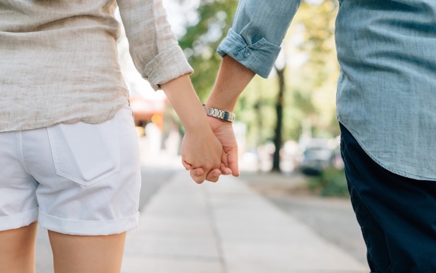 OTKRIJTE KAKO NAČIN na koji se držite sa partnerom za ruku otkriva vaša osjećanja