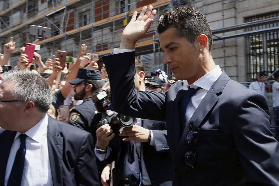 RONALDOVA POPULARNOST ZAHTJEVA najbolje čuvare! Biografija obezbjeđenja na kojoj i vojska zavidi! (FOTO)
