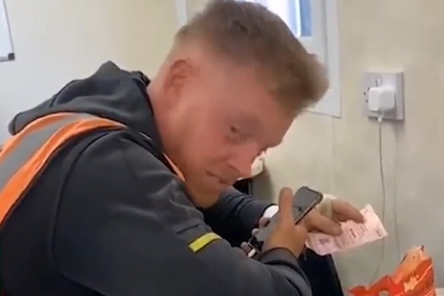 MORAO ODUSTATI od fudbala, pa dobio BINGO! (VIDEO)
