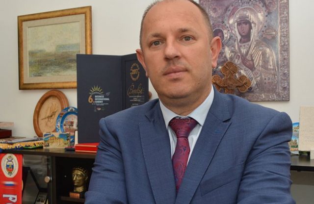 LUKU PETROVIĆA PREBACUJU NA UKC RS "Pacijent je van životne opasnosti", kažu u fočanskoj bolnici