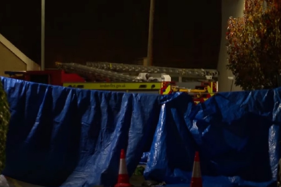 STRAVIČNA NESREĆA u Londonu! (VIDEO)