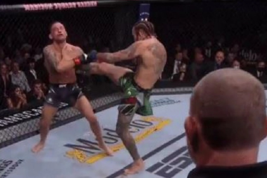 USPAVANKA ZA LEGENDU! Čuveni MMA borac brutalno nokautiran! (VIDEO)