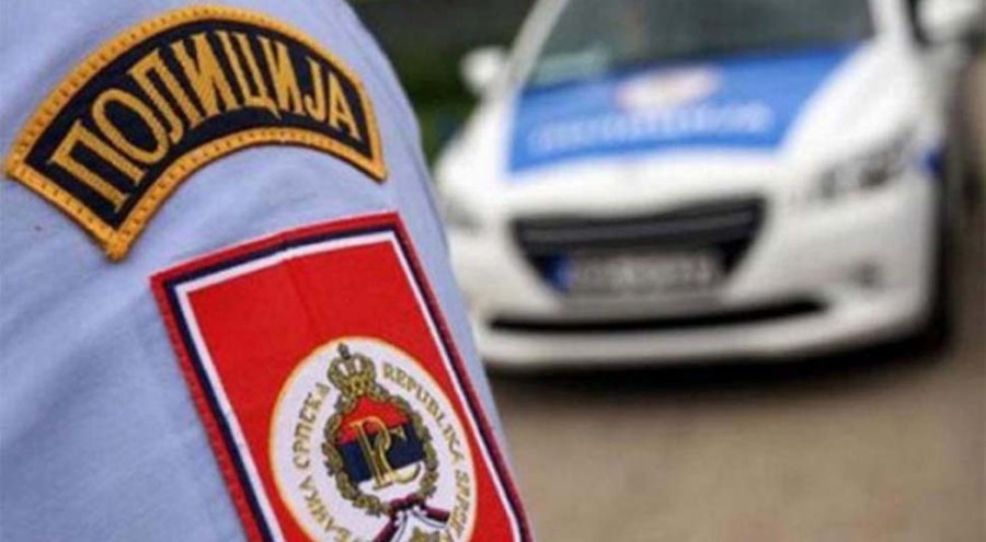 TEŠKA SAOBRAĆAJNA NESREĆA SA KOBNIM ISHODOM Policajac poginuo u sudaru kombija i automobila - poznat identitet nastradalog