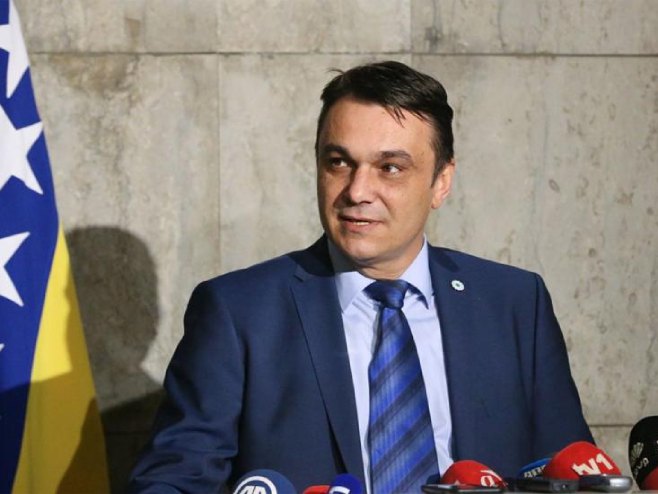 NIJE DOZVOLJENA ŽALBA! Sadiku Ahmetoviću šest mjeseci zatvora