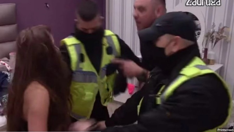 POTUKLI SE DALILA I CAR! Filip krvnički nasrnuo na zadrugarku, ona ga udarila u međunožje, demolirali hotel: Ku*vo ra**ebana, istjeraću te iz rijalitija! (VIDEO)