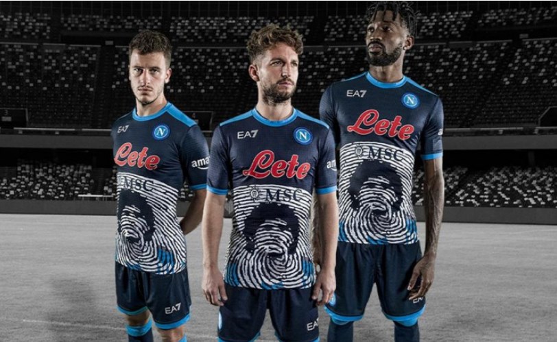 IGRAČI NAPOLIJA igraju u dresu s MARADONINIM likom
