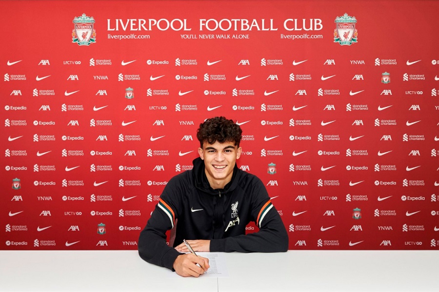 SRBIN POTPISAO ZA LIVERPUL! Mladi igrač dobio prvi profesionalni ugovor! (FOTO)