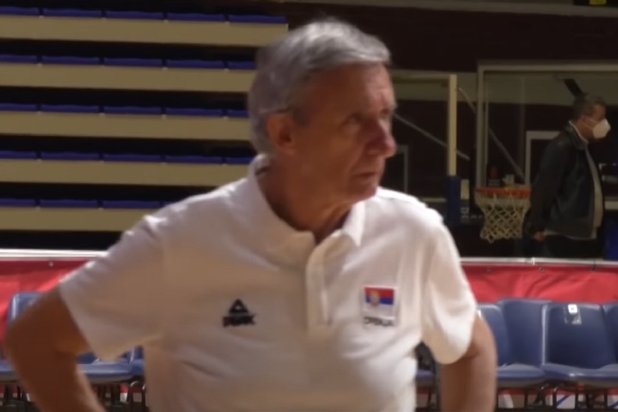 ŠOKANTAN SNIMAK KRUŽI INTERNETOM Teodosićev brat vrijeđao Svetislava Pešića (VIDEO)