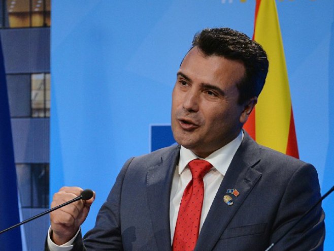 ZAEV: Ostavku odlažem, ostajem da pomognem narodu