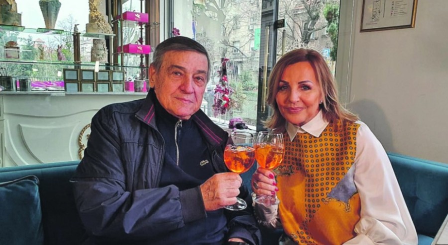 POKOJNI PJEVAČ IH SPOJIO, IAKO JE POLITIČAR U TO VRIJEME VEĆ BIO VJEREN Mrka zbog Ane ostavio partnerku