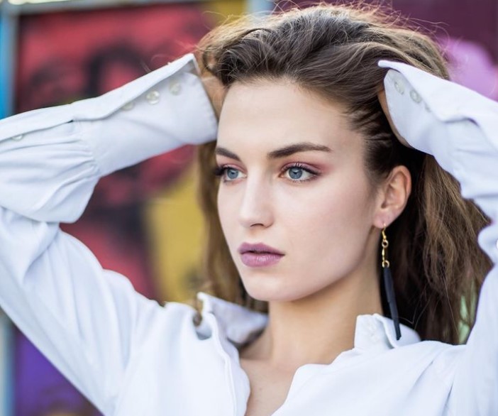 ĆERKA BRANISLAVA LEČIĆA U ZANOSNOM IZDANJU Ana zapalila Instagram provokativnim fotografijama