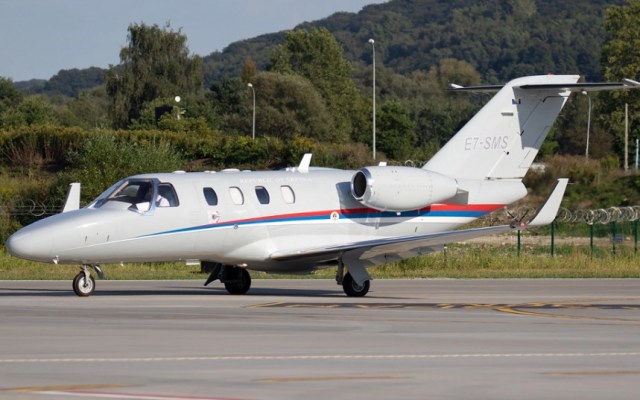 MALO POKVAREN-MALO ISPRAVAN: Tajno prodali i drugi avion Vlade RS!