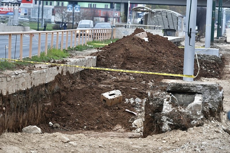 RADNICI KOPALI ISPOD TRAMVAJSKE PRUGE u Sarajevu i ono što su otkrili zaprepastilo je sve!