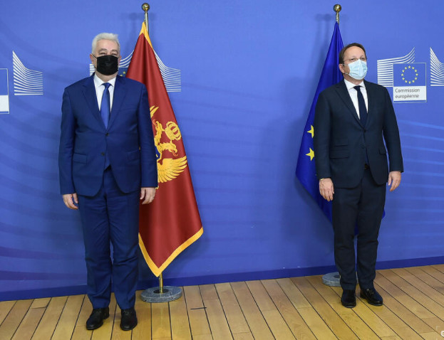 KRIVOKAPIĆ NA SASTANKU SA VARHELJIOM: Ne tražimo alternativu Evropskoj uniji