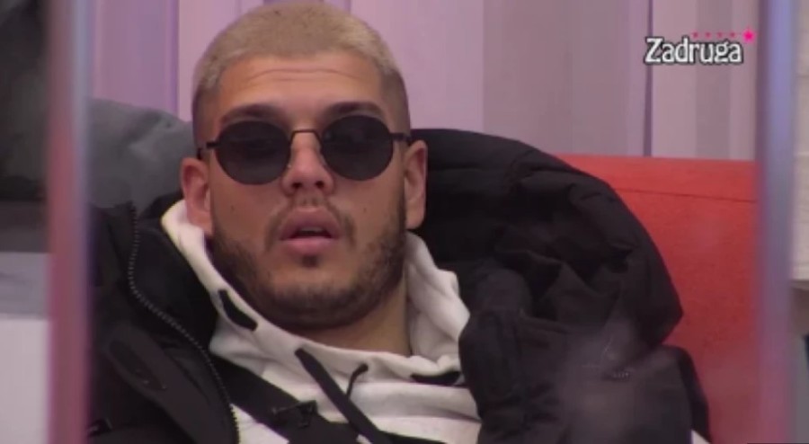 DEJAN SVE VIŠE UŽIVA BEZ DALILE! Dragojević prihvatio krah braka, pa se preporodio!