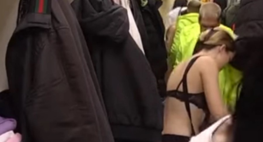DEJAN ODLUČIO DA KRENE DALJE S NJOM? Zadrugarka se skinula pred Dragojevićem, on joj poručio: Ja sam slobodan!