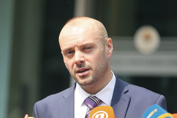 RADANOVIĆ: "Federacija zakucala posljednji ekser u sanduk pravde za Srbe, hiljade Srba ostaje bez stanova"!