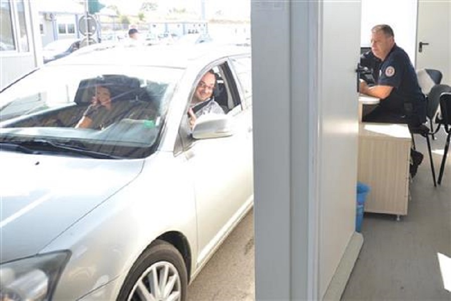 PUTNIK U AUTOBUSU ŠVERCAO 5.000 komada ove robe