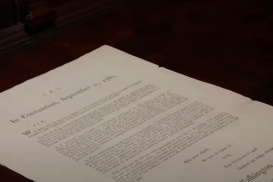 ORGINALNI USTAV prodan za basnoslovnu cifru! (VIDEO)