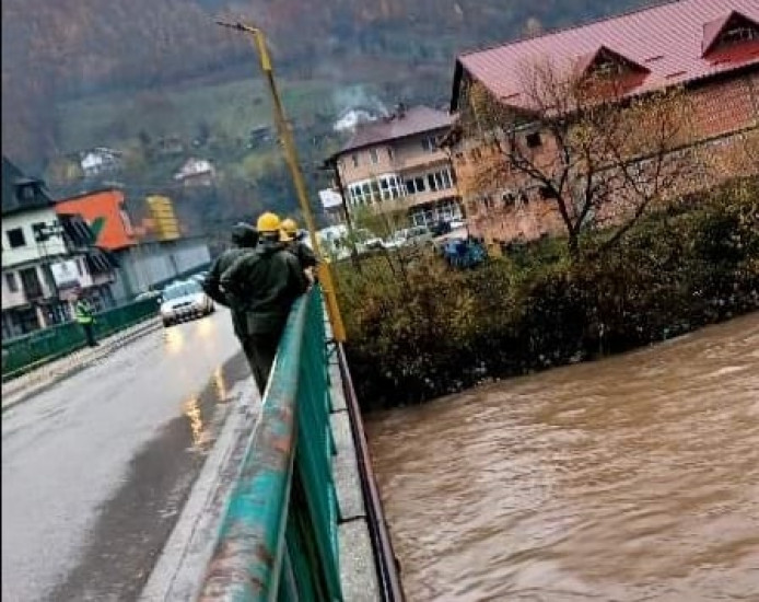 OVO JE MJESTO GDJE SU DVOJICA RADNIKA PALA U RIJEKU: I dalje ni traga ni glasa od njih! (VIDEO)