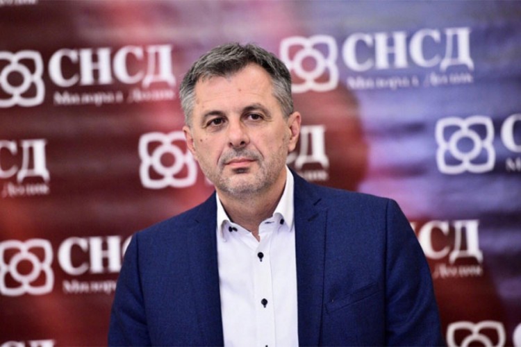 IGOR RADOJIČIĆ napustio SNSD?!