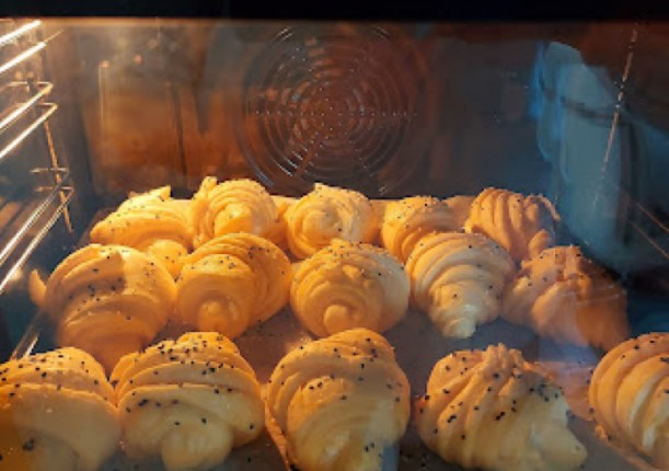 Šta kažu iskusni pekari: Da li uvijek treba zagrijati rernu prije pečenja?