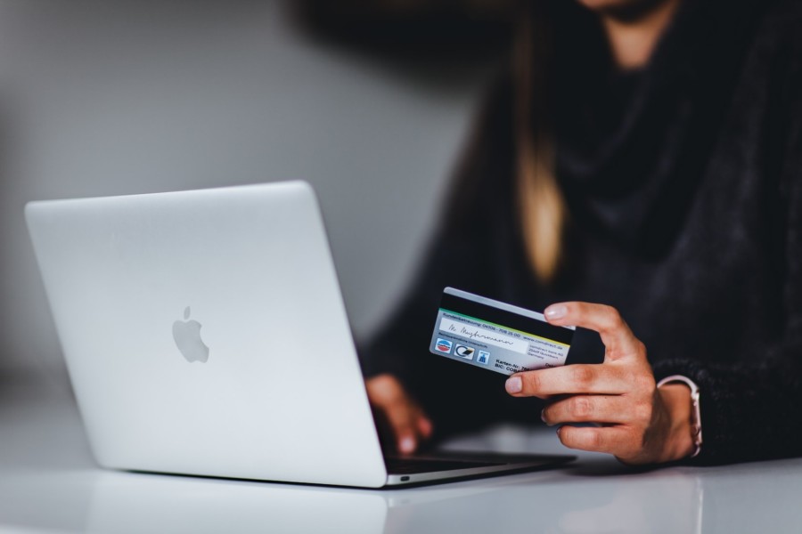 DODATNI MILIONI U KASI BiH Odzvonilo ilegalnoj prodaji na internetu