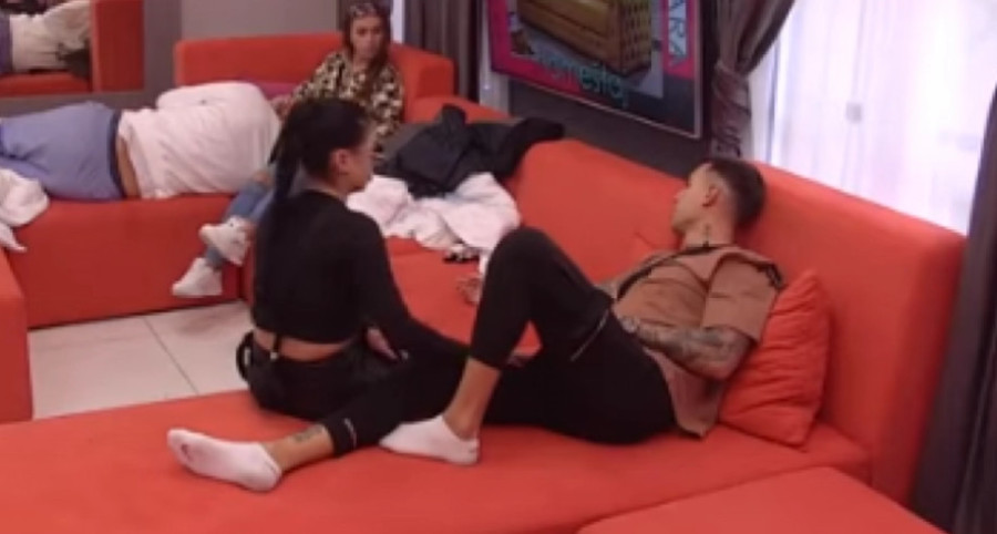 MATEJA I SANJA SVE BLIŽI Evo gdje je završila ruka atraktivne zadrugarke!