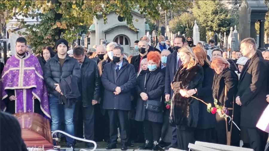SAHRANJENA LEGENDARNA PJEVAČICA Merima Njegomir ispraćena uz zvuke tamburaša!